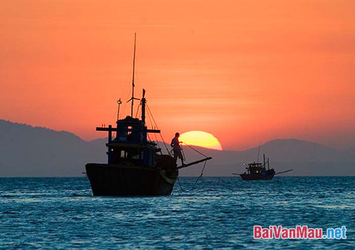 truyện ngắn Chiếc thuyền ngoài xa của Nguyễn Minh Châu