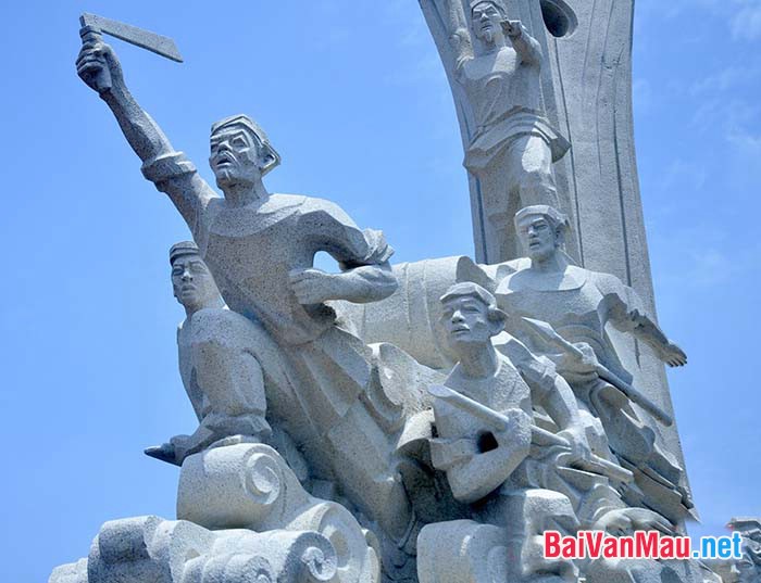 Bức tượng đài người nghĩa sĩ Cần Giuộc