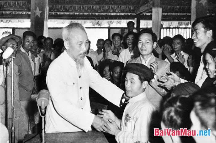 Bác là lãnh tụ vĩ đại của cách mạng Việt Nam