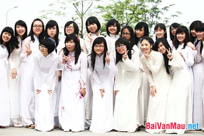 Trang phục áo dài của Việt Nam